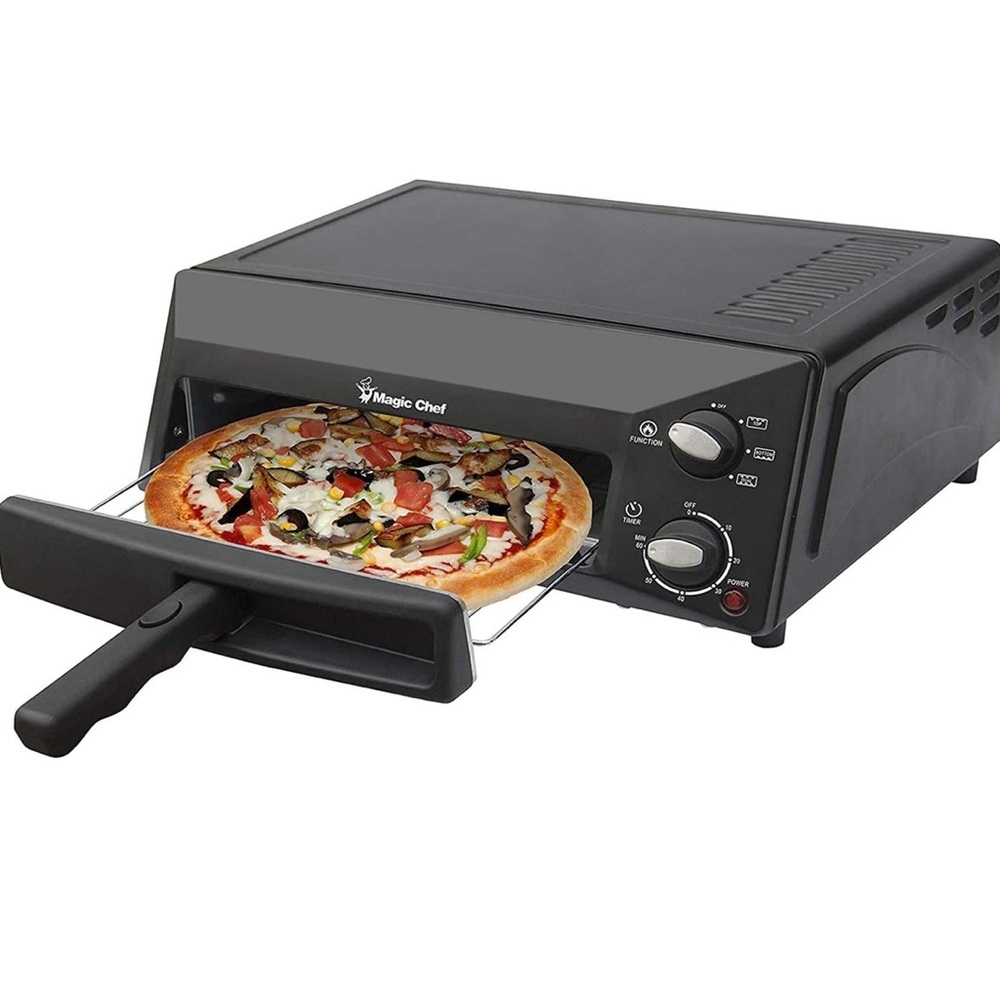 BRAND NEW Magic Chef Black Pizza oven 12”